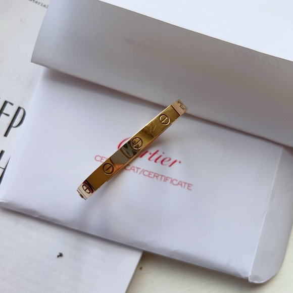 Cartier Love Bracelet 18K Gold Size17 2023 - Picture 5 of 5